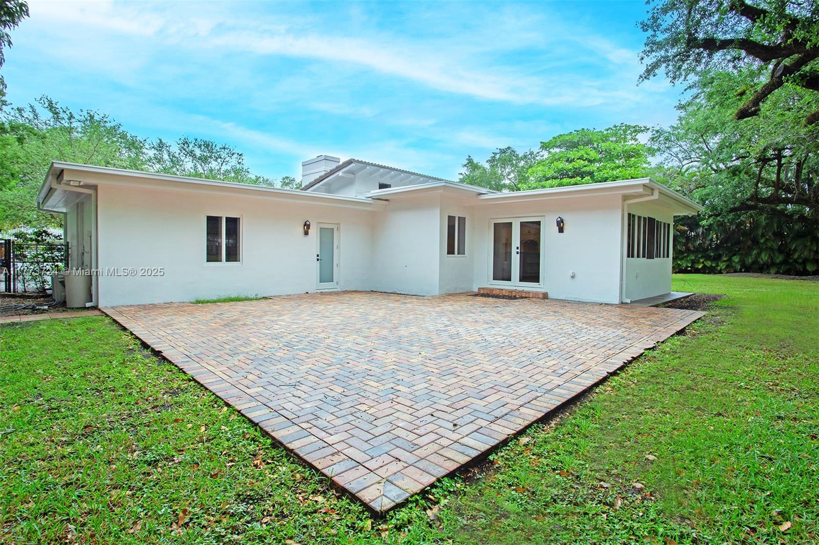 8750 SW 96th St