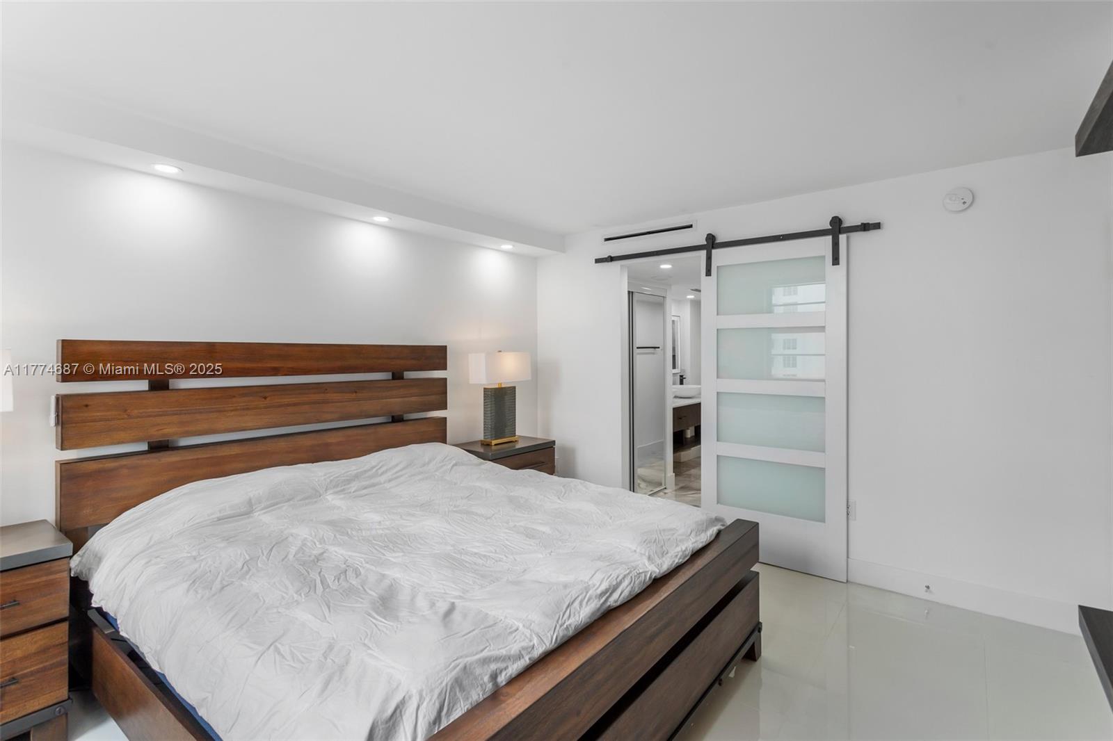 5701 Collins Ave # 503