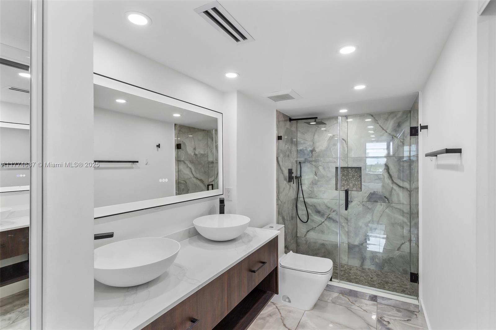 5701 Collins Ave # 503
