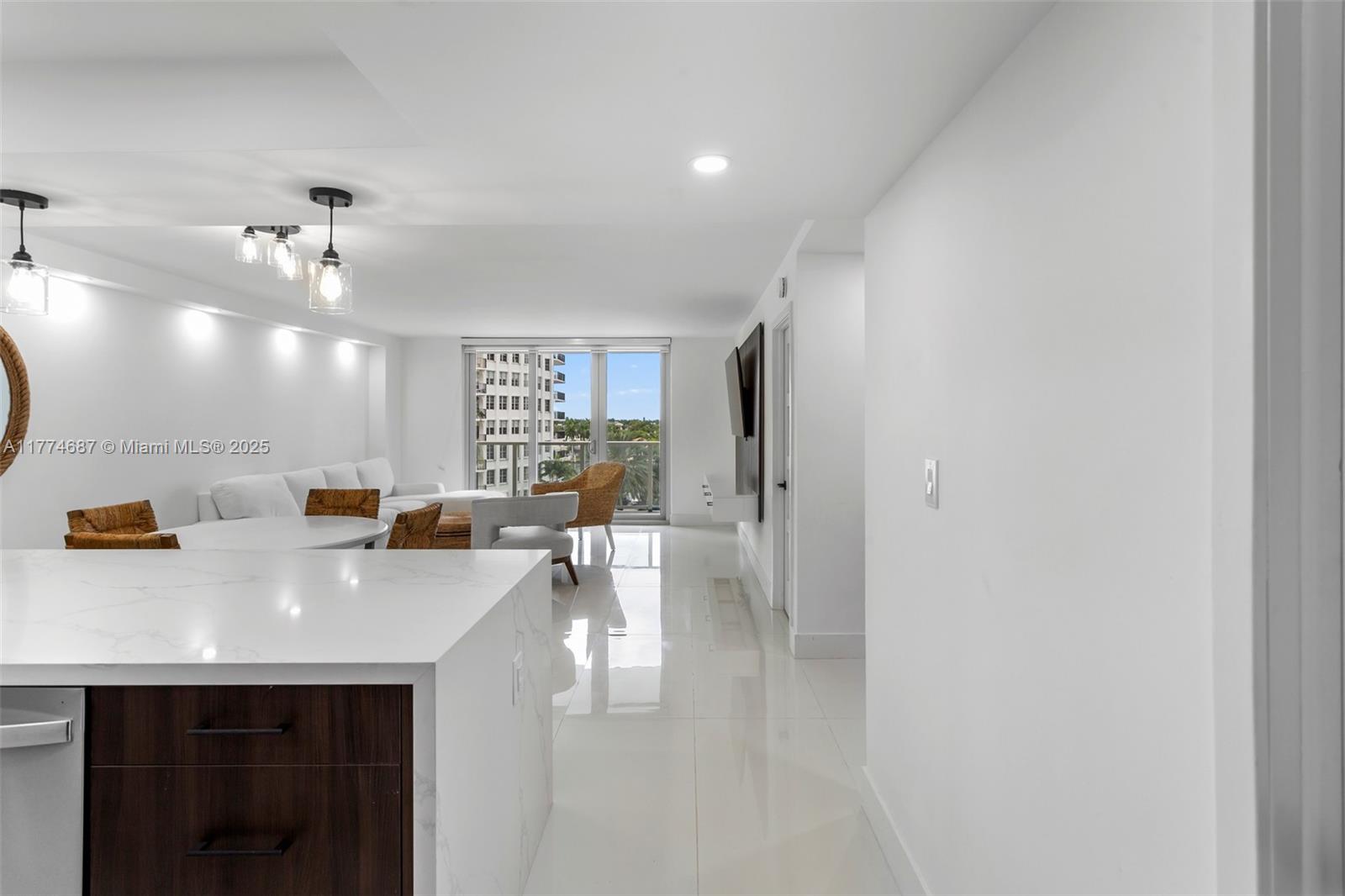 5701 Collins Ave # 503