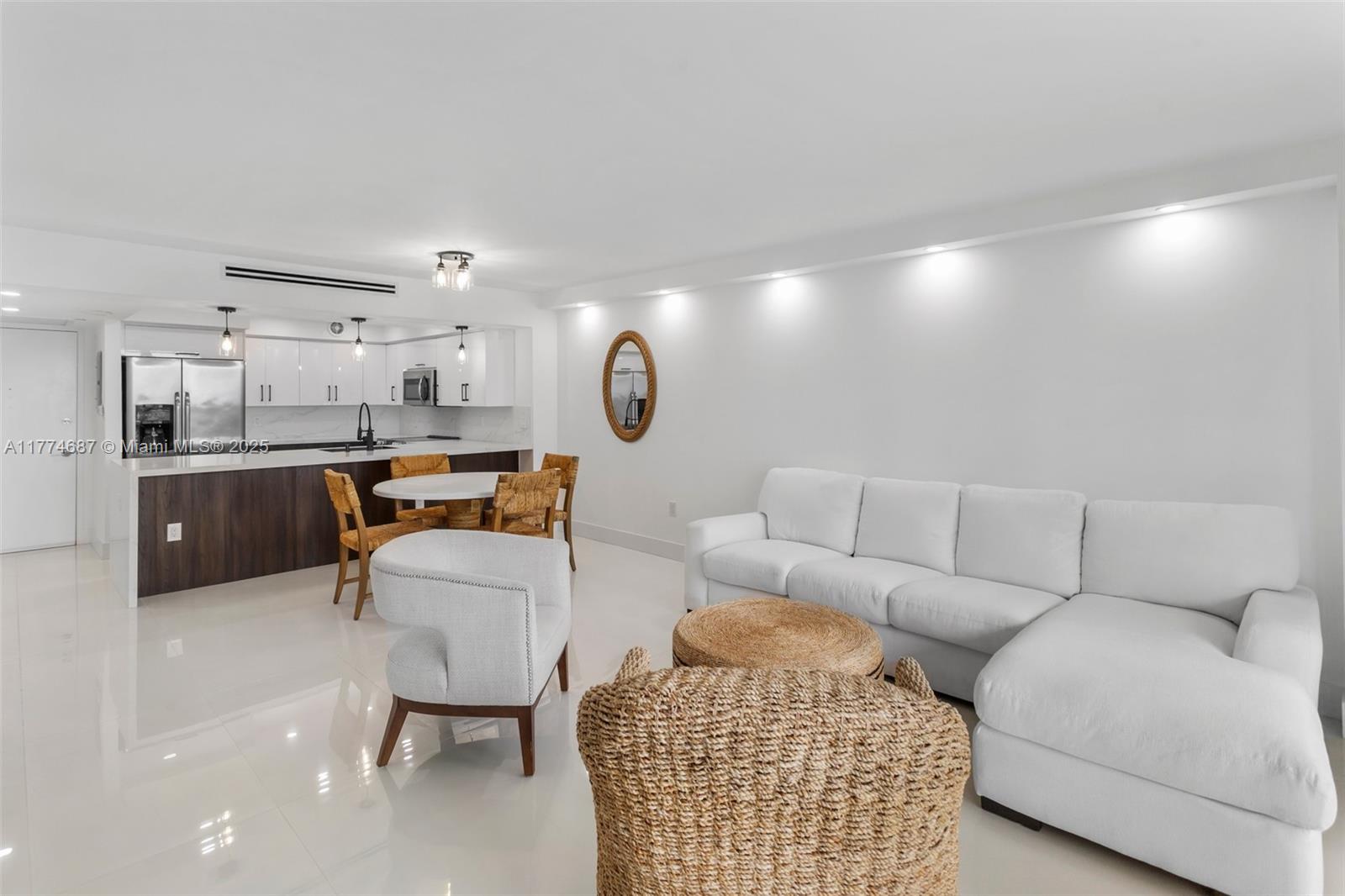 5701 Collins Ave # 503