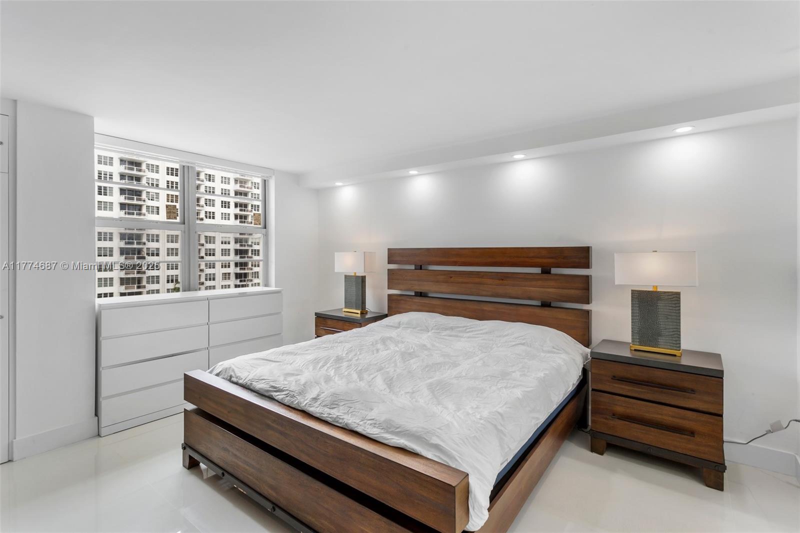 5701 Collins Ave # 503