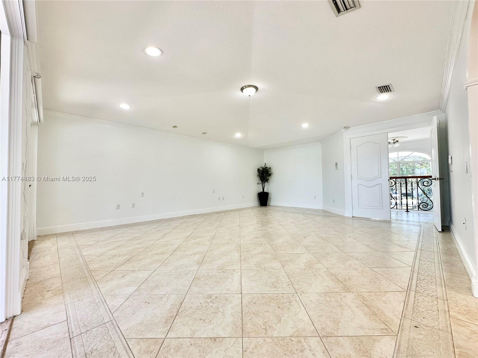 5023 NW 94th Doral Pl Unit: 5023
