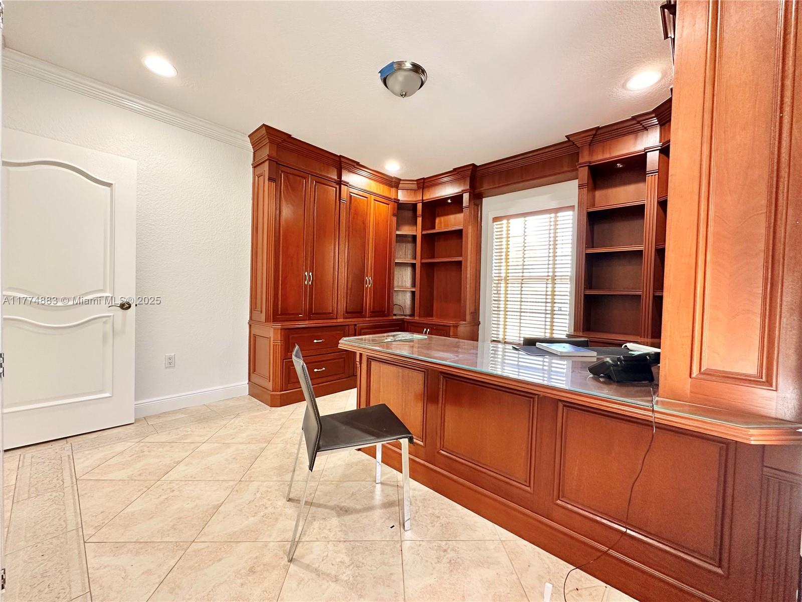 5023 NW 94th Doral Pl Unit: 5023