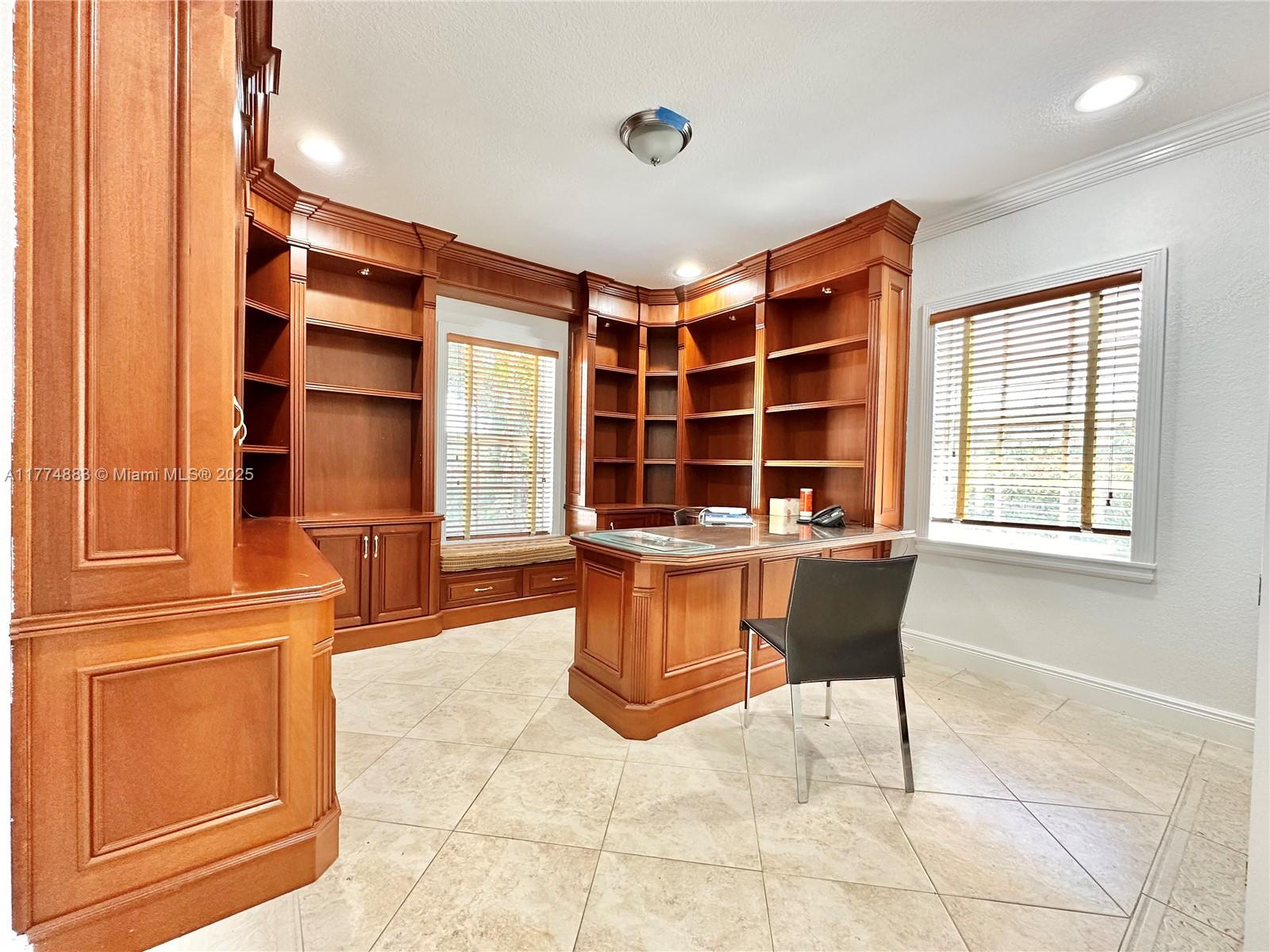 5023 NW 94th Doral Pl Unit: 5023