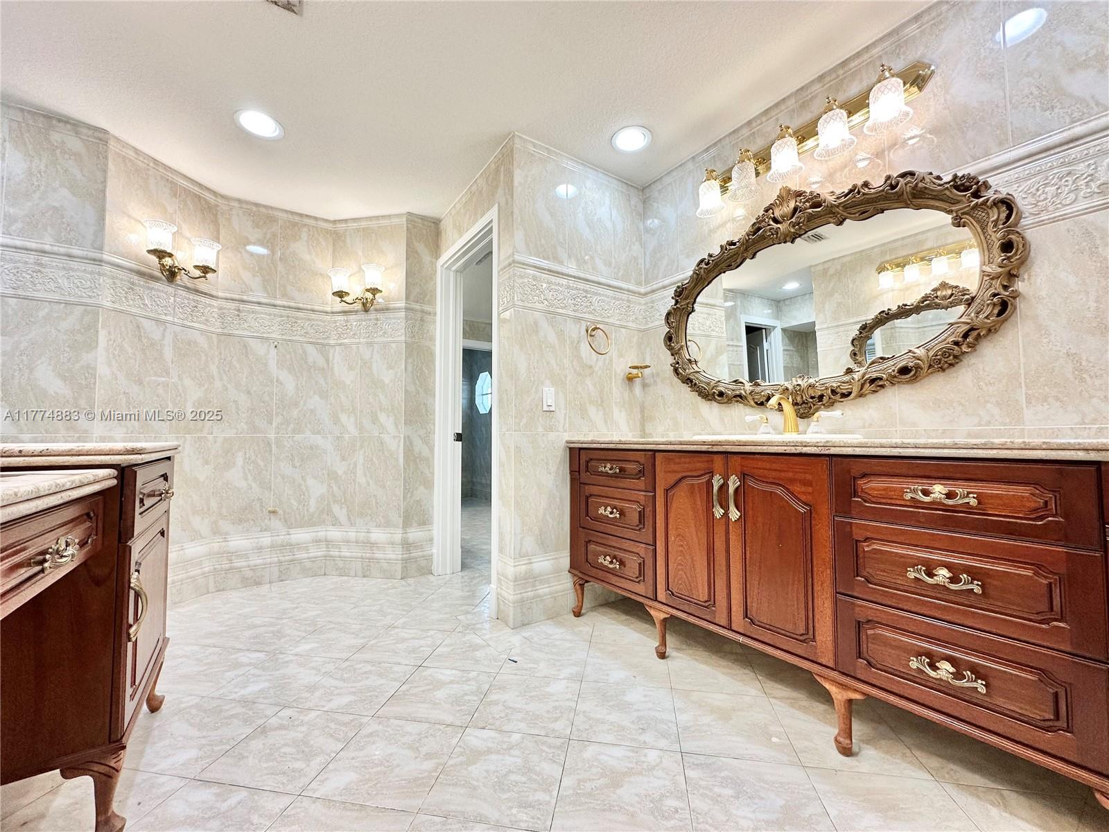 5023 NW 94th Doral Pl Unit: 5023