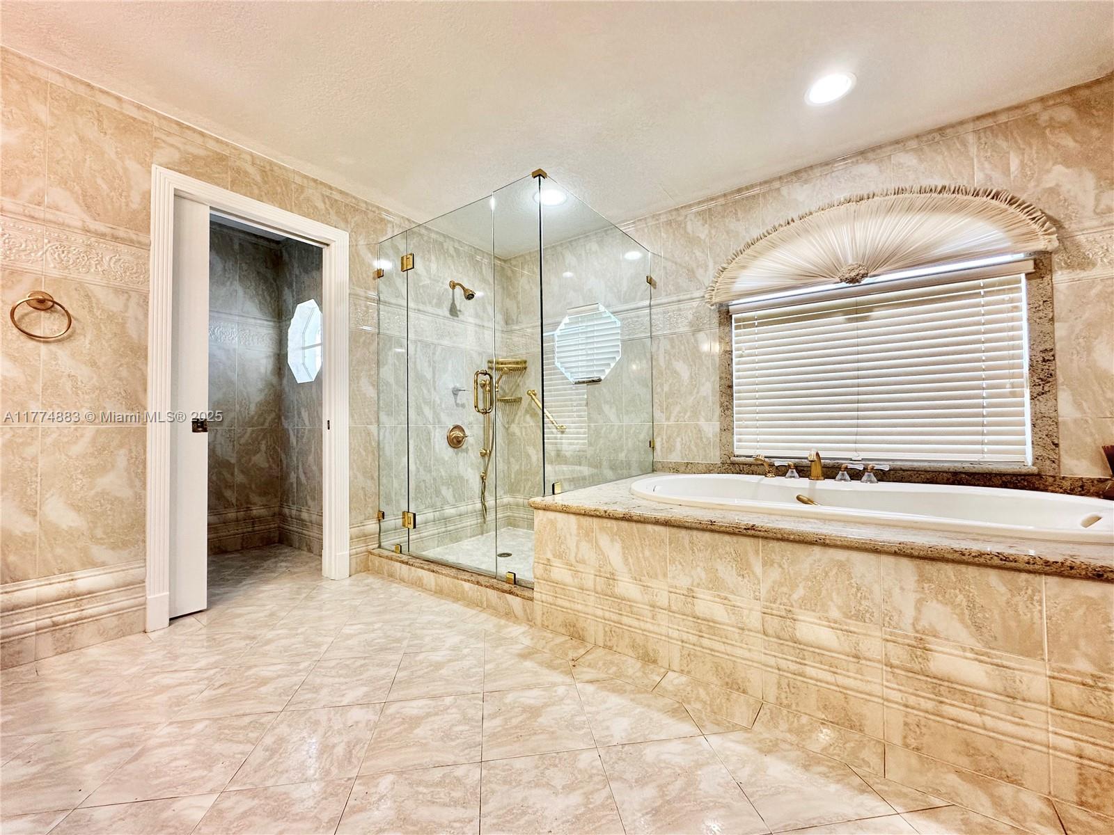 5023 NW 94th Doral Pl Unit: 5023