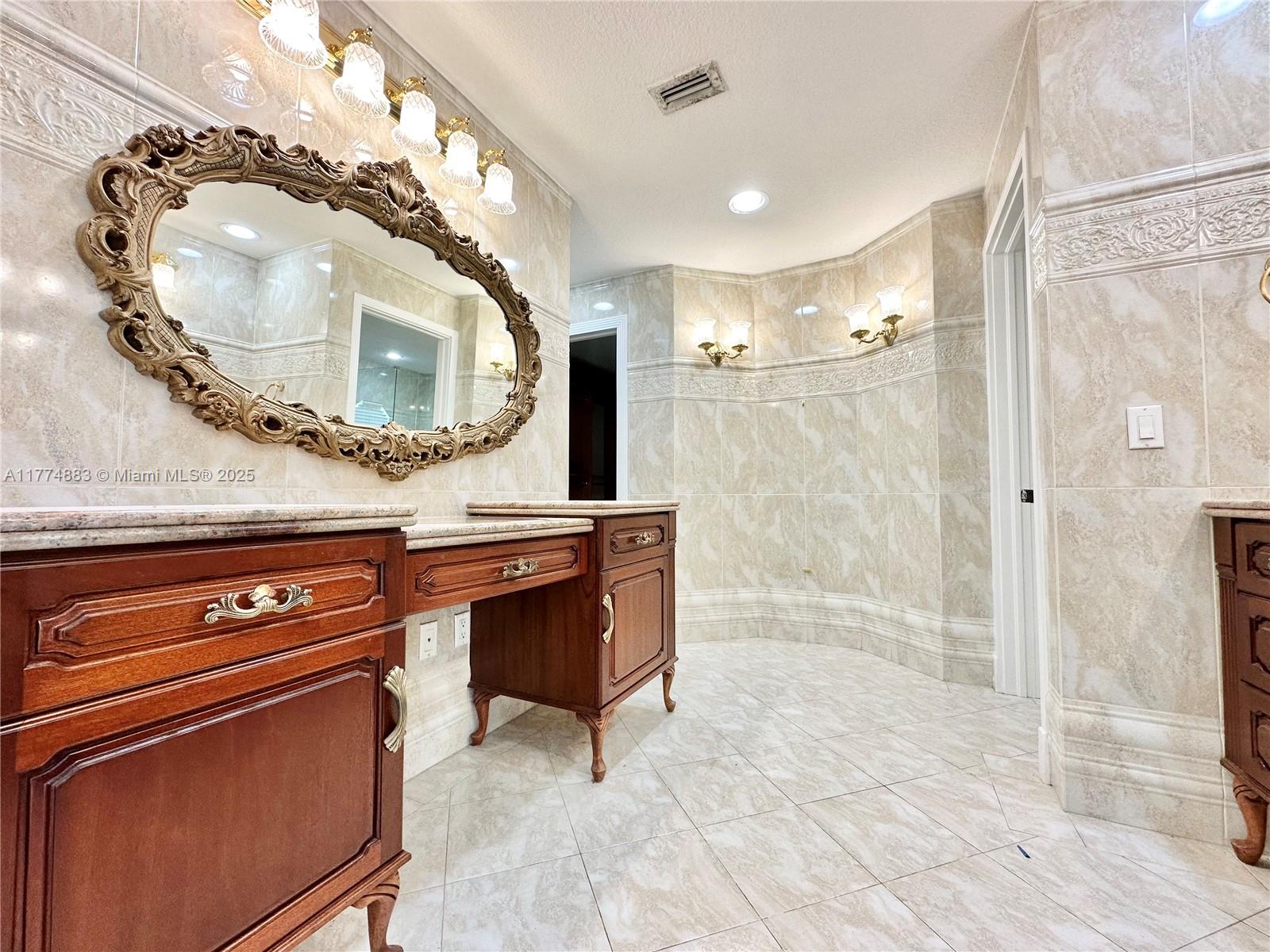 5023 NW 94th Doral Pl Unit: 5023