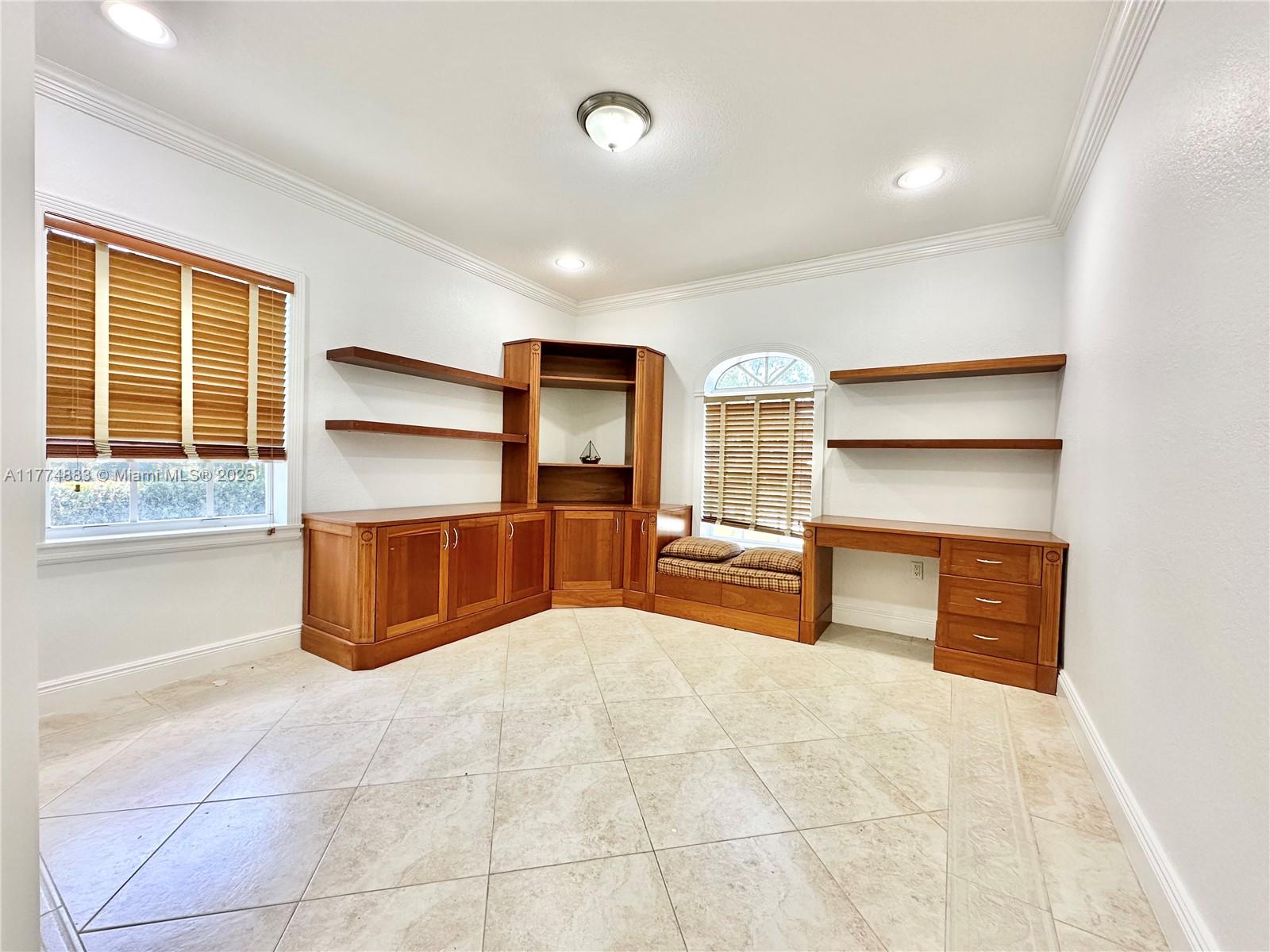 5023 NW 94th Doral Pl Unit: 5023