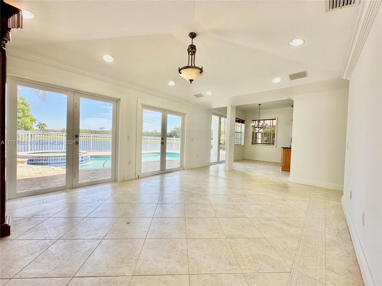 5023 NW 94th Doral Pl Unit: 5023