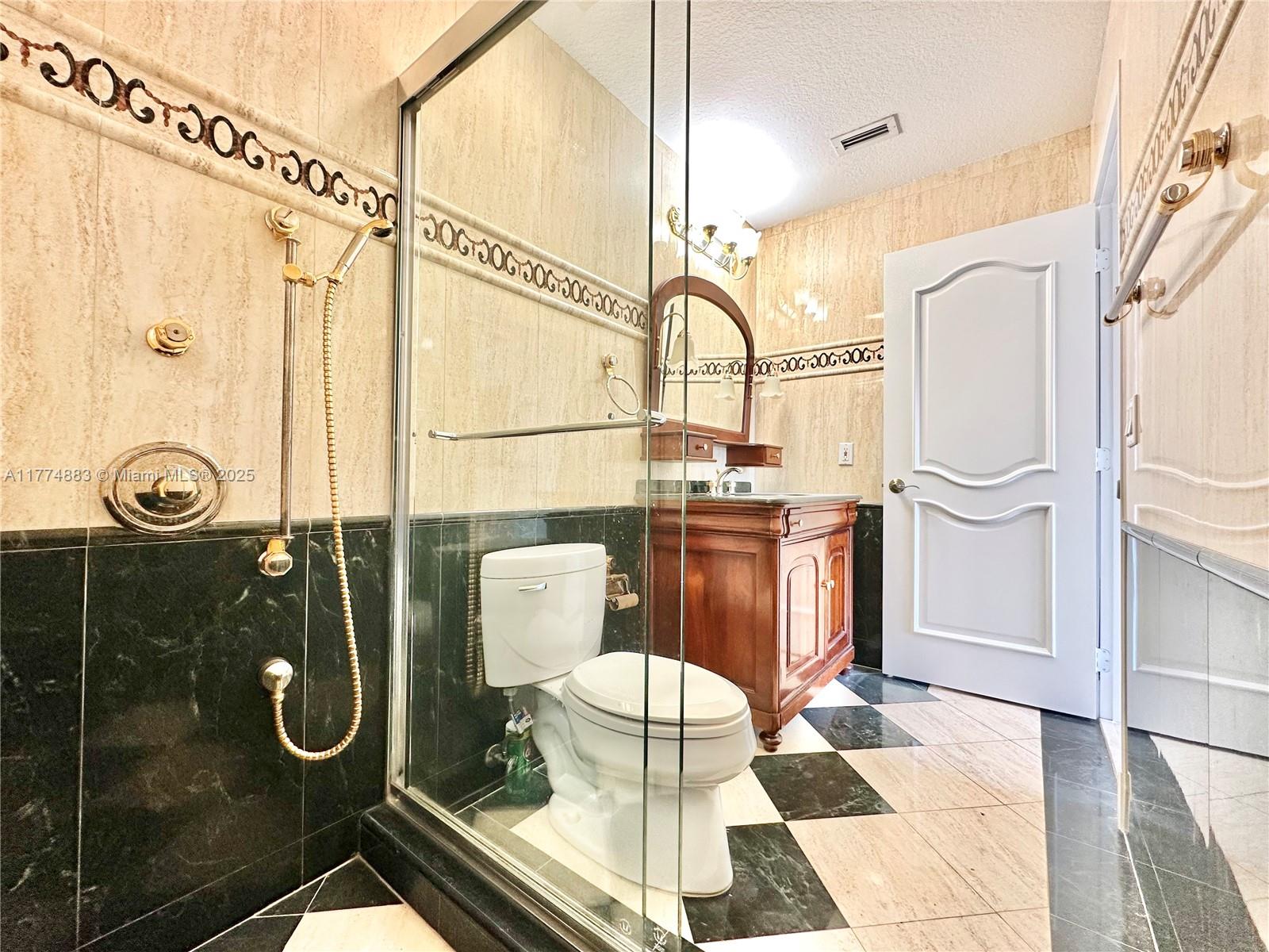 5023 NW 94th Doral Pl Unit: 5023