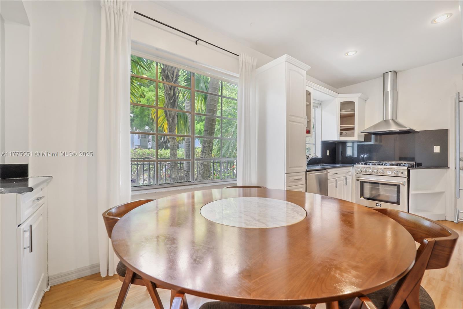 1572 Meridian Ave # 2