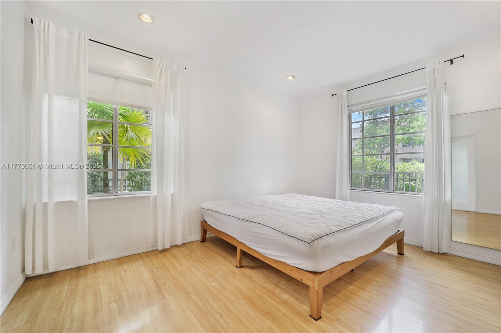 1572 Meridian Ave # 2