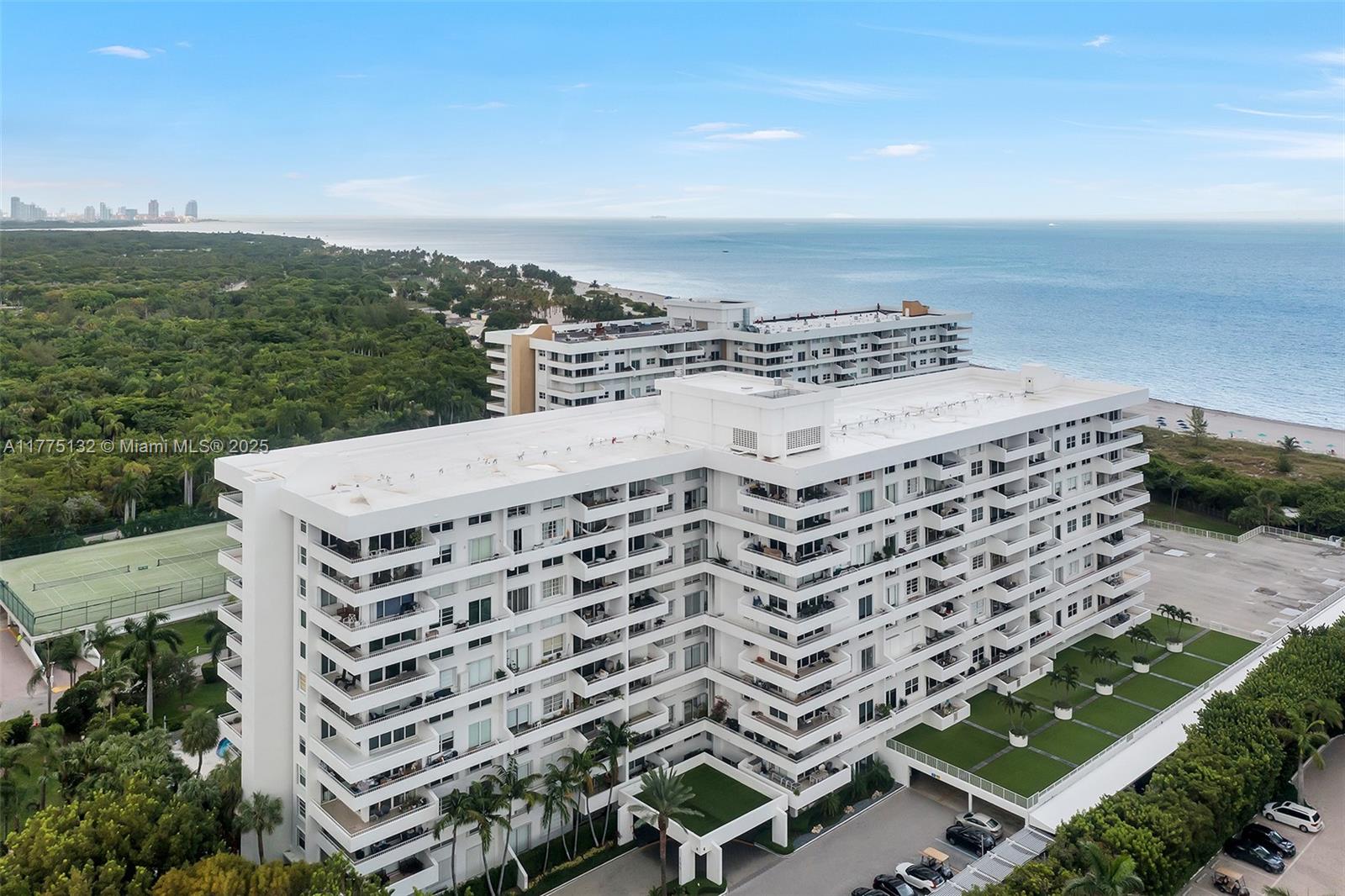 199 Ocean Lane Dr # 813