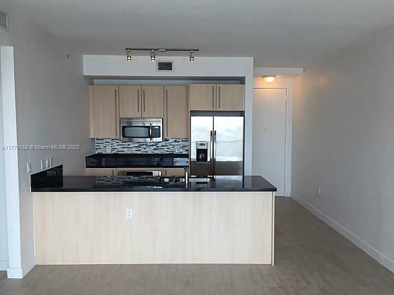 79 SW 12 ST Unit: 3511-S