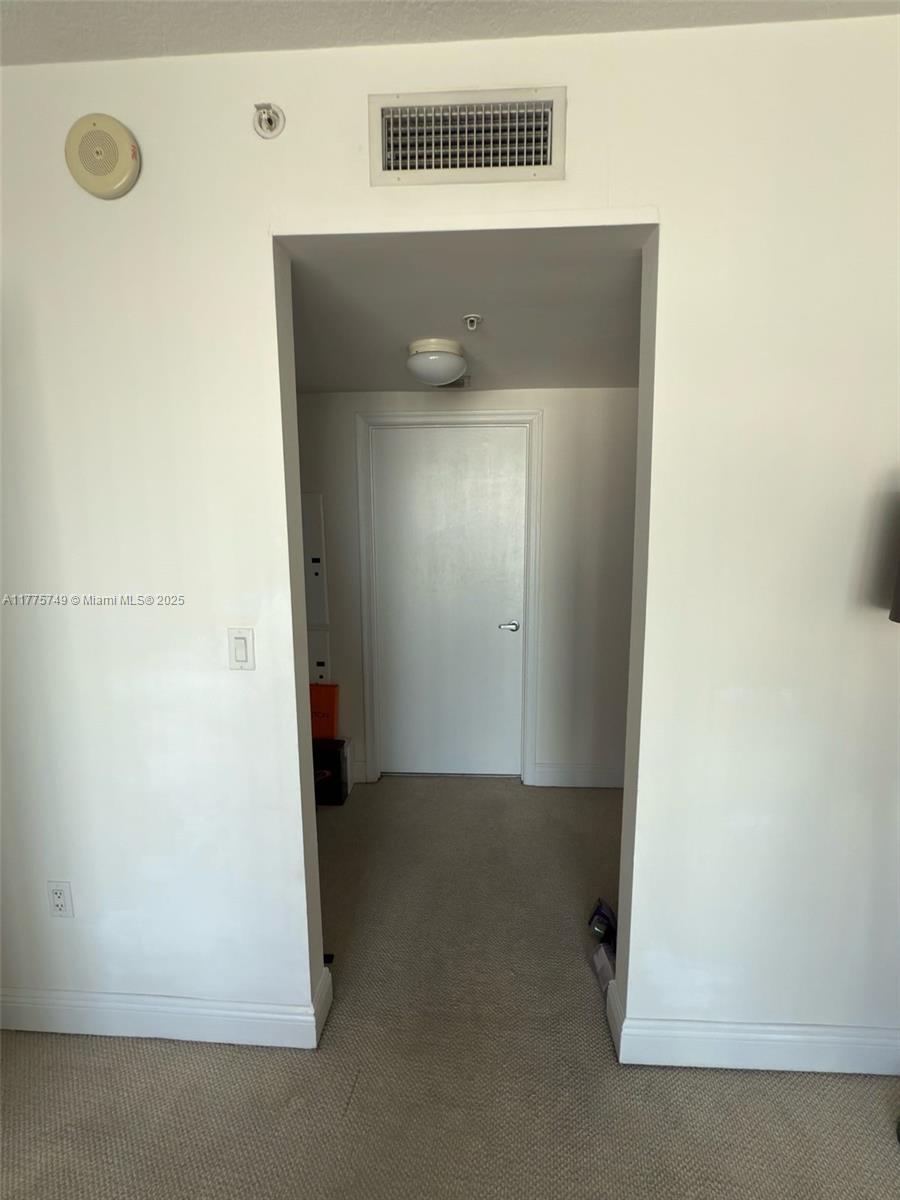 1750 N Bayshore Dr # 1612