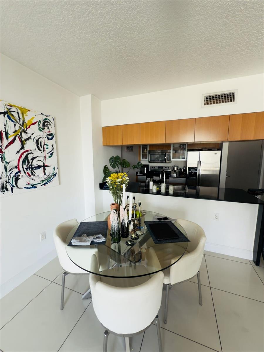 1750 N Bayshore Dr # 1612