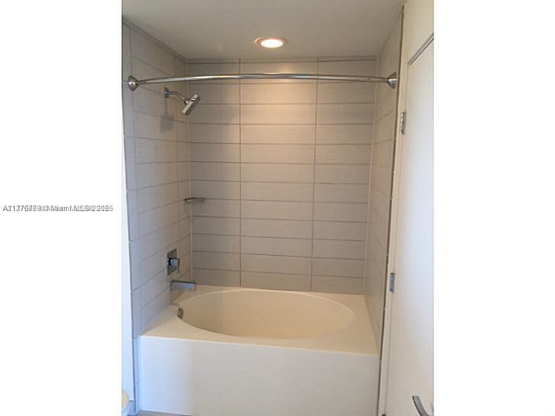 999 SW 1st Ave # 3003