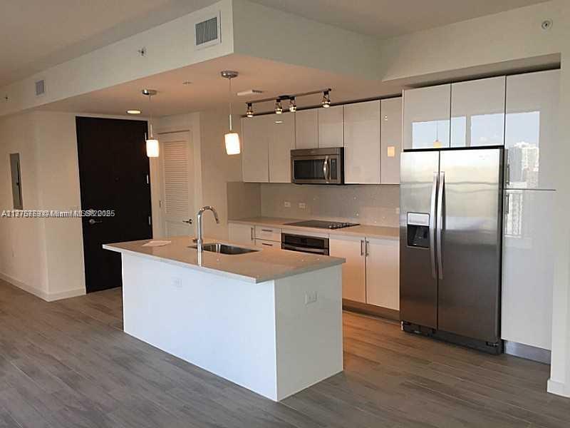 999 SW 1st Ave # 3003