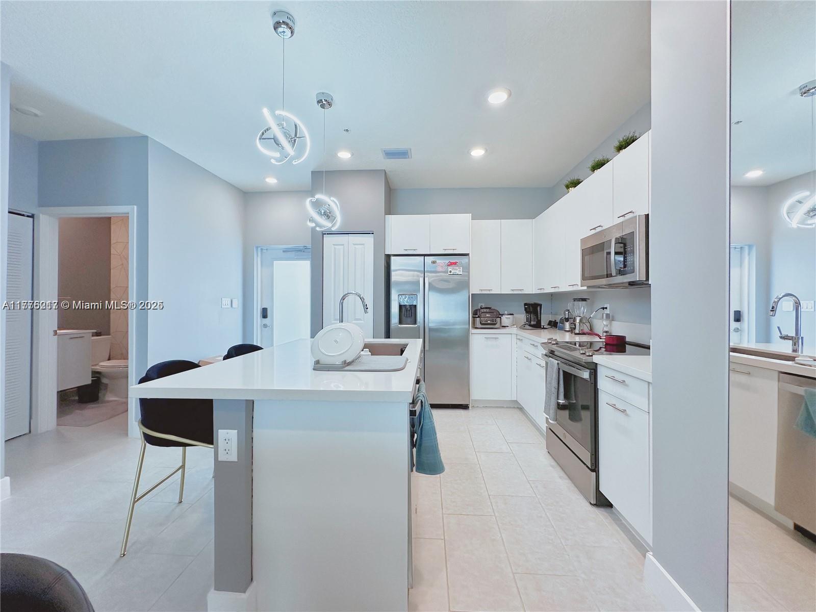 8167 NW 41st St # 410 Unit: E-410