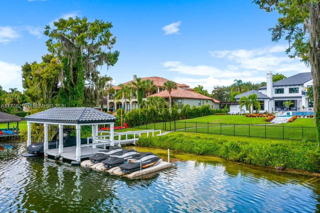 570 Manor Rd, Maitland