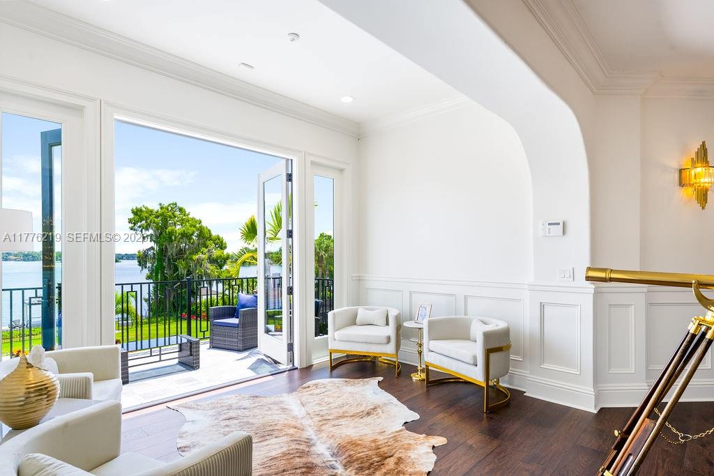 570 Manor Rd, Maitland