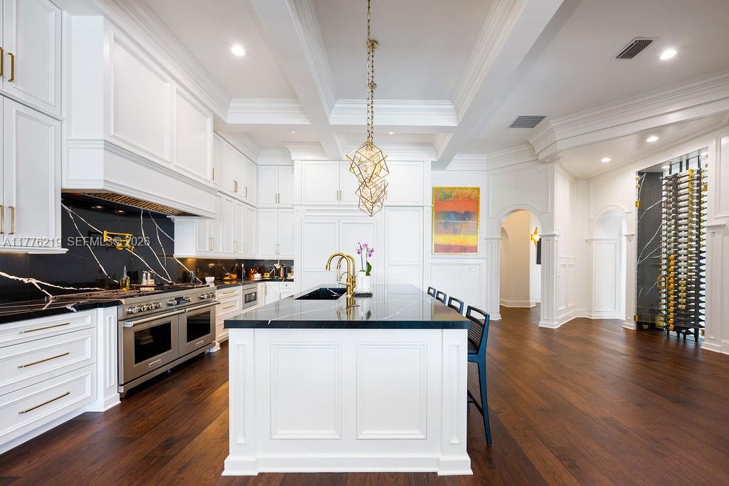 570 Manor Rd, Maitland