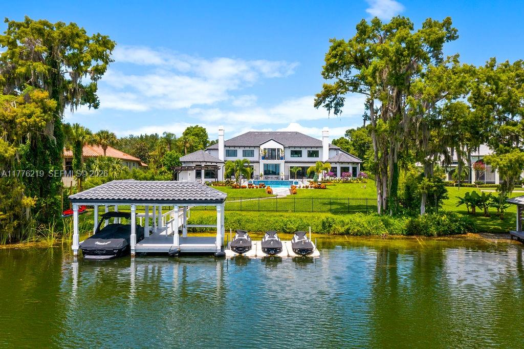 570 Manor Rd, Maitland