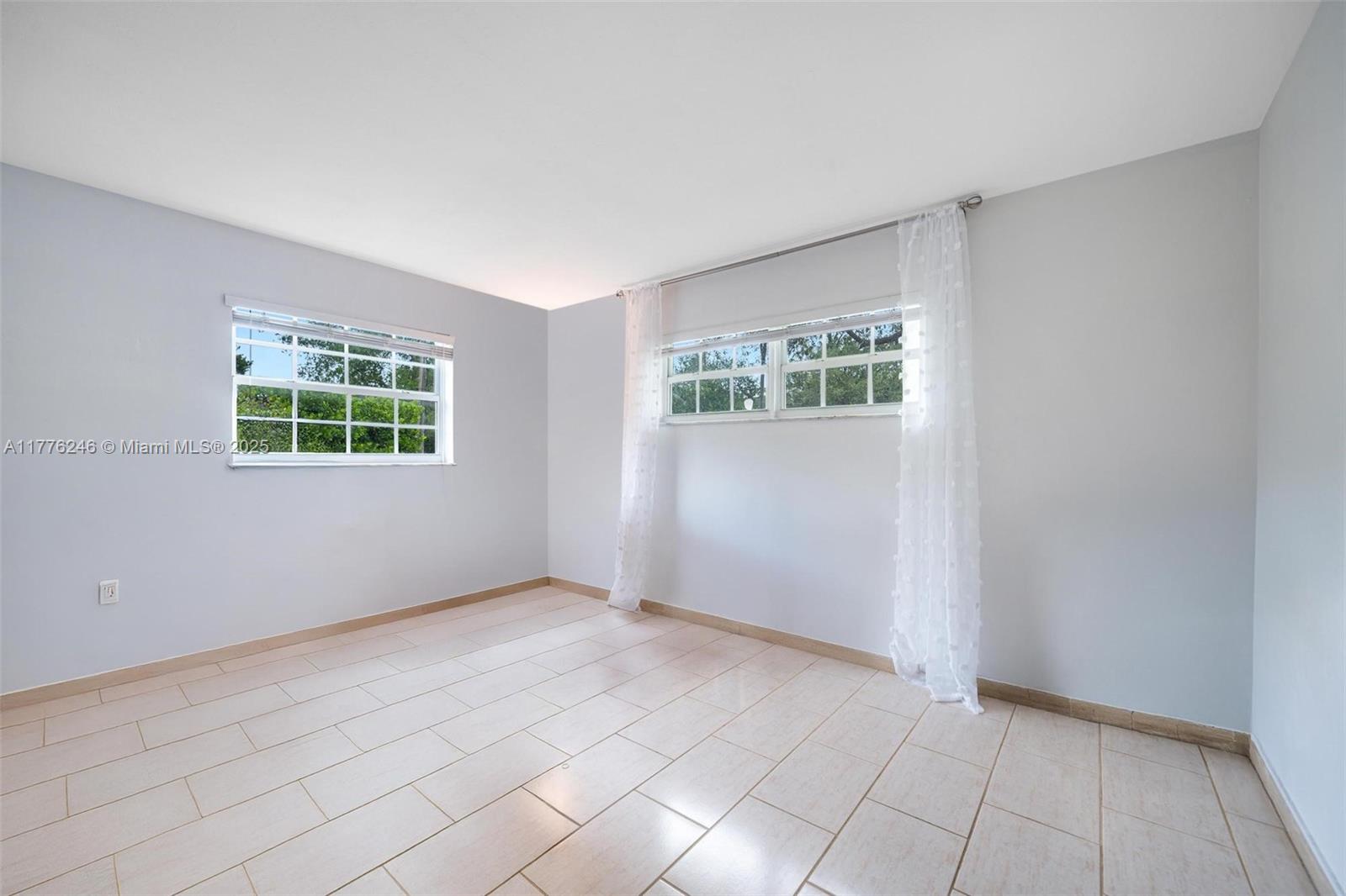 1411 Miller Rd