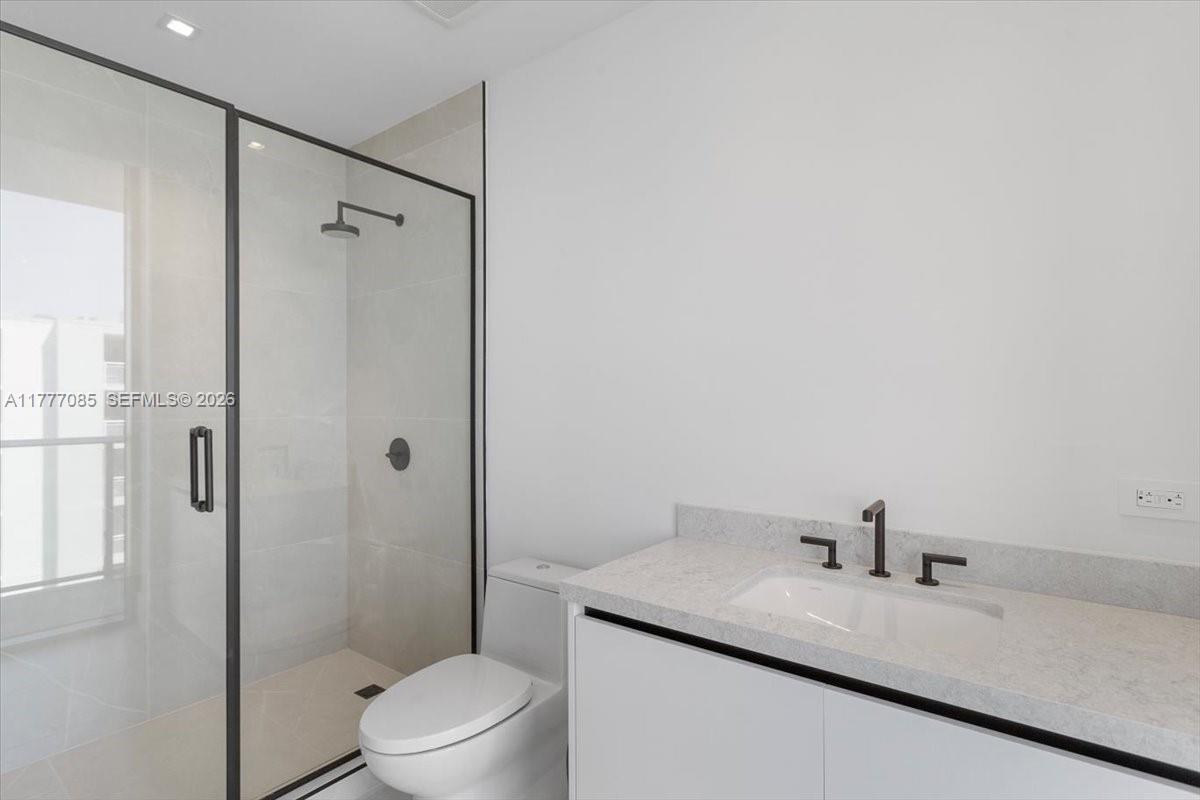 160 Isle Of Venice Dr. Unit: PH2