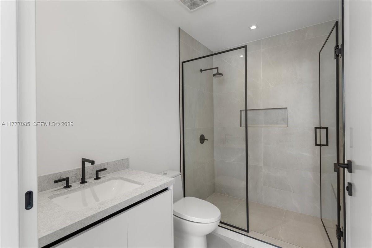 160 Isle Of Venice Dr. Unit: PH2