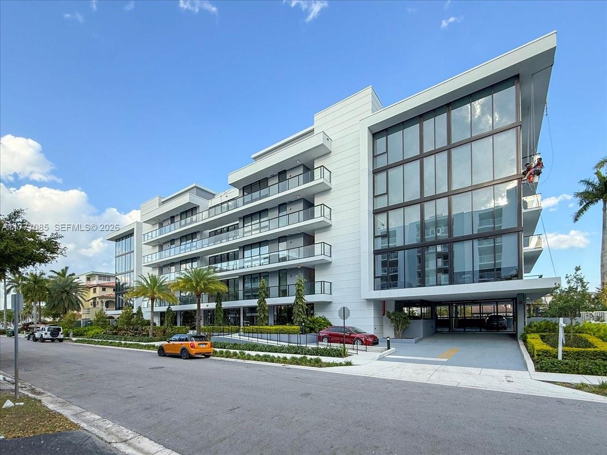 160 Isle Of Venice Dr. Unit: PH2