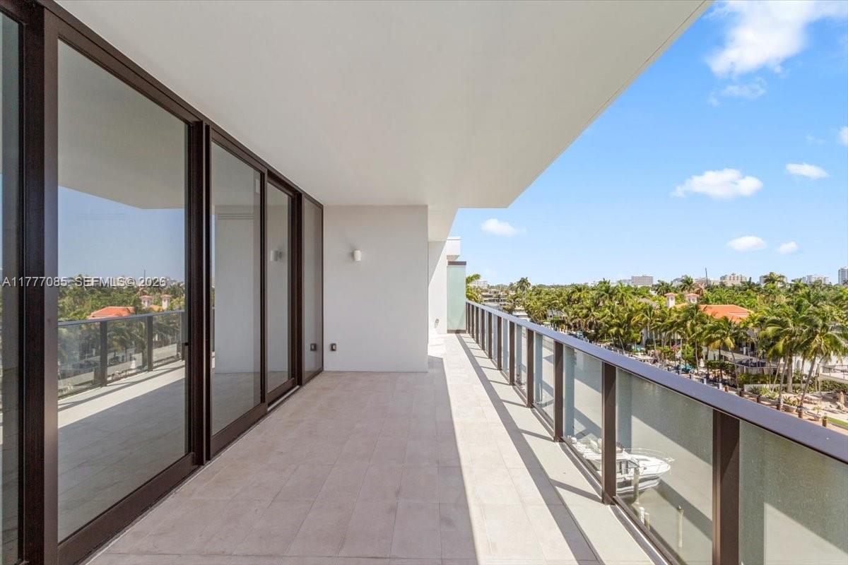 160 Isle Of Venice Dr. Unit: PH2