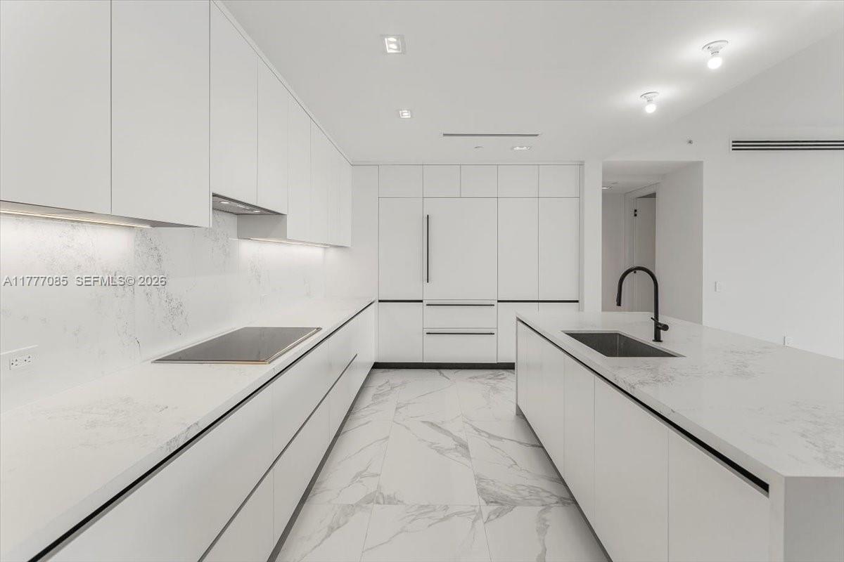 160 Isle Of Venice Dr. Unit: PH2