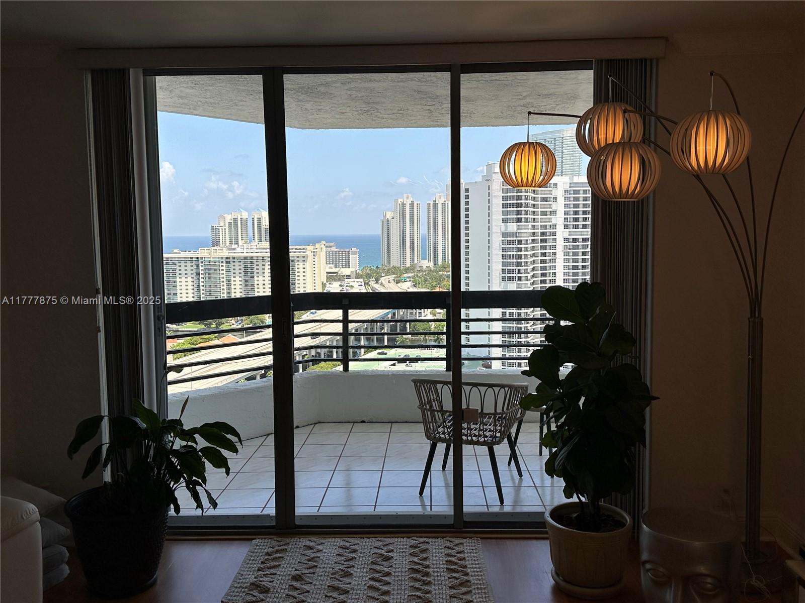 3500 Mystic Pointe Dr # 2507