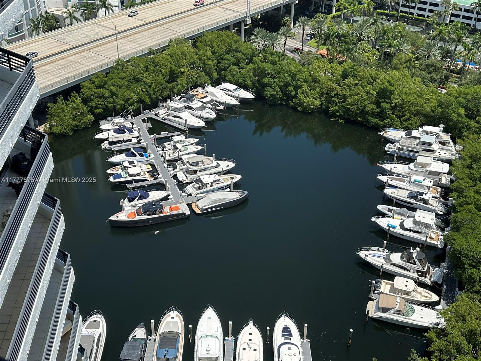 3500 Mystic Pointe Dr # 2507