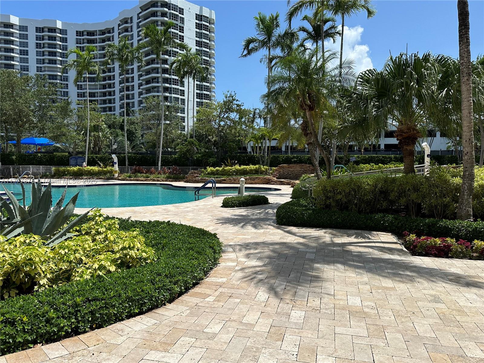 3500 Mystic Pointe Dr # 2507