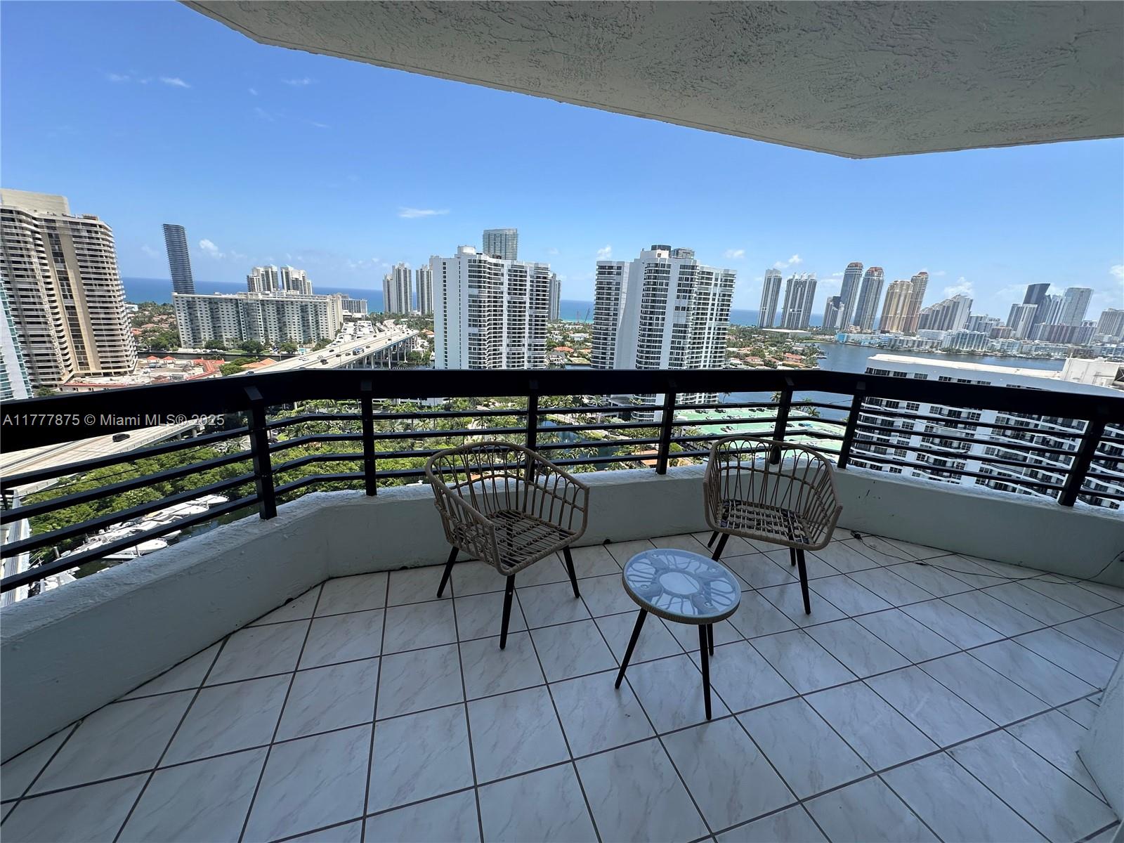 3500 Mystic Pointe Dr # 2507