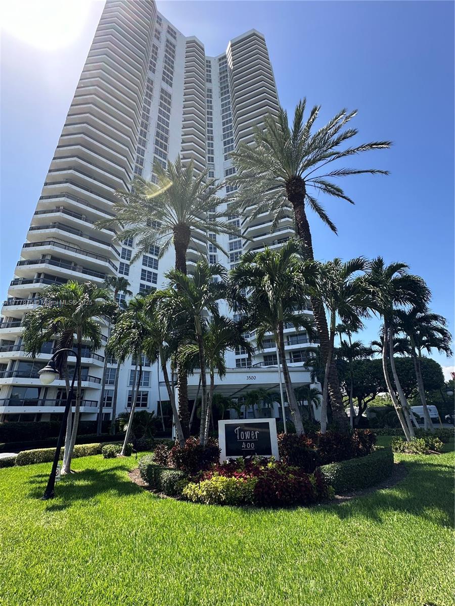 3500 Mystic Pointe Dr # 2507
