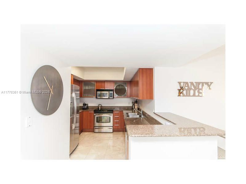 16699 Collins Ave # 2406