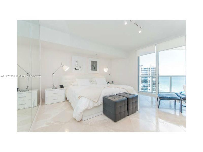 16699 Collins Ave # 2406