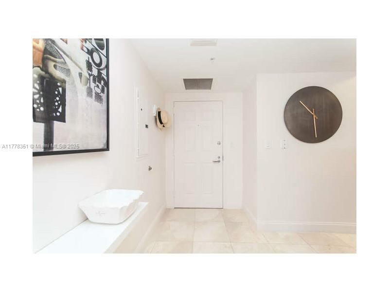 16699 Collins Ave # 2406