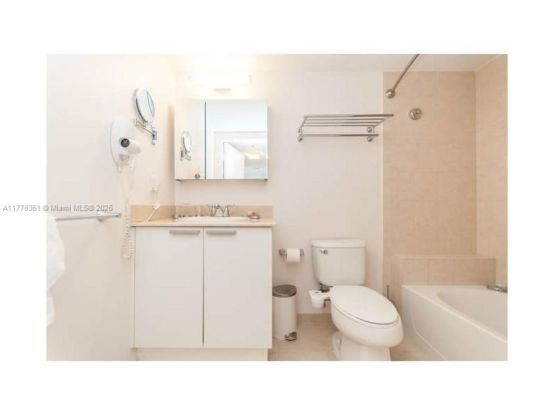 16699 Collins Ave # 2406