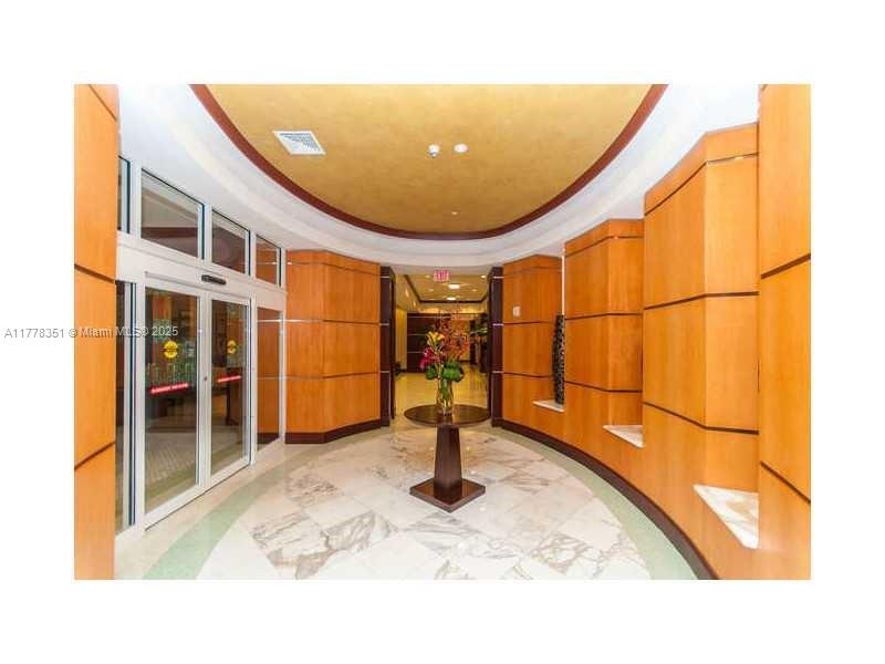 16699 Collins Ave # 2406