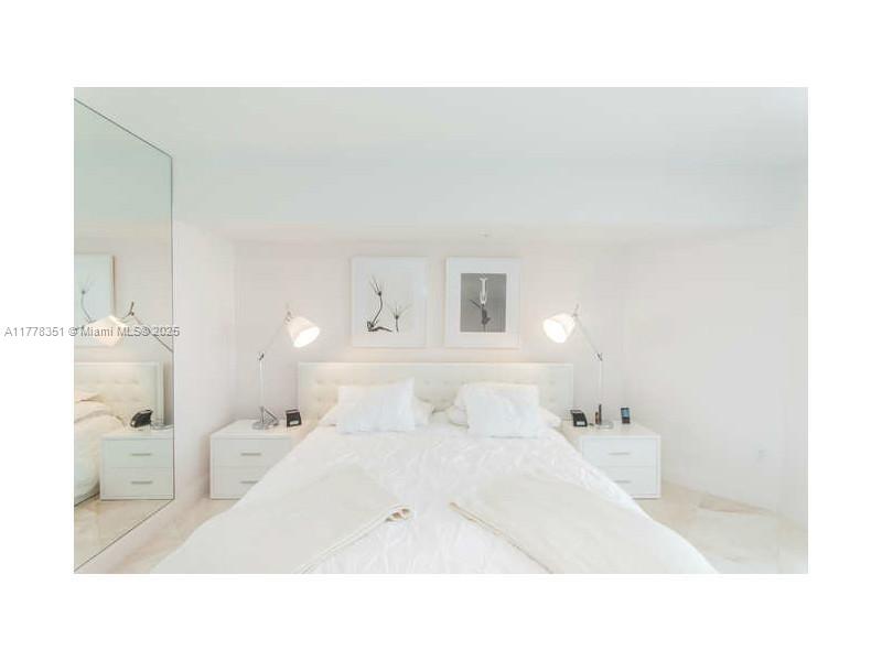 16699 Collins Ave # 2406