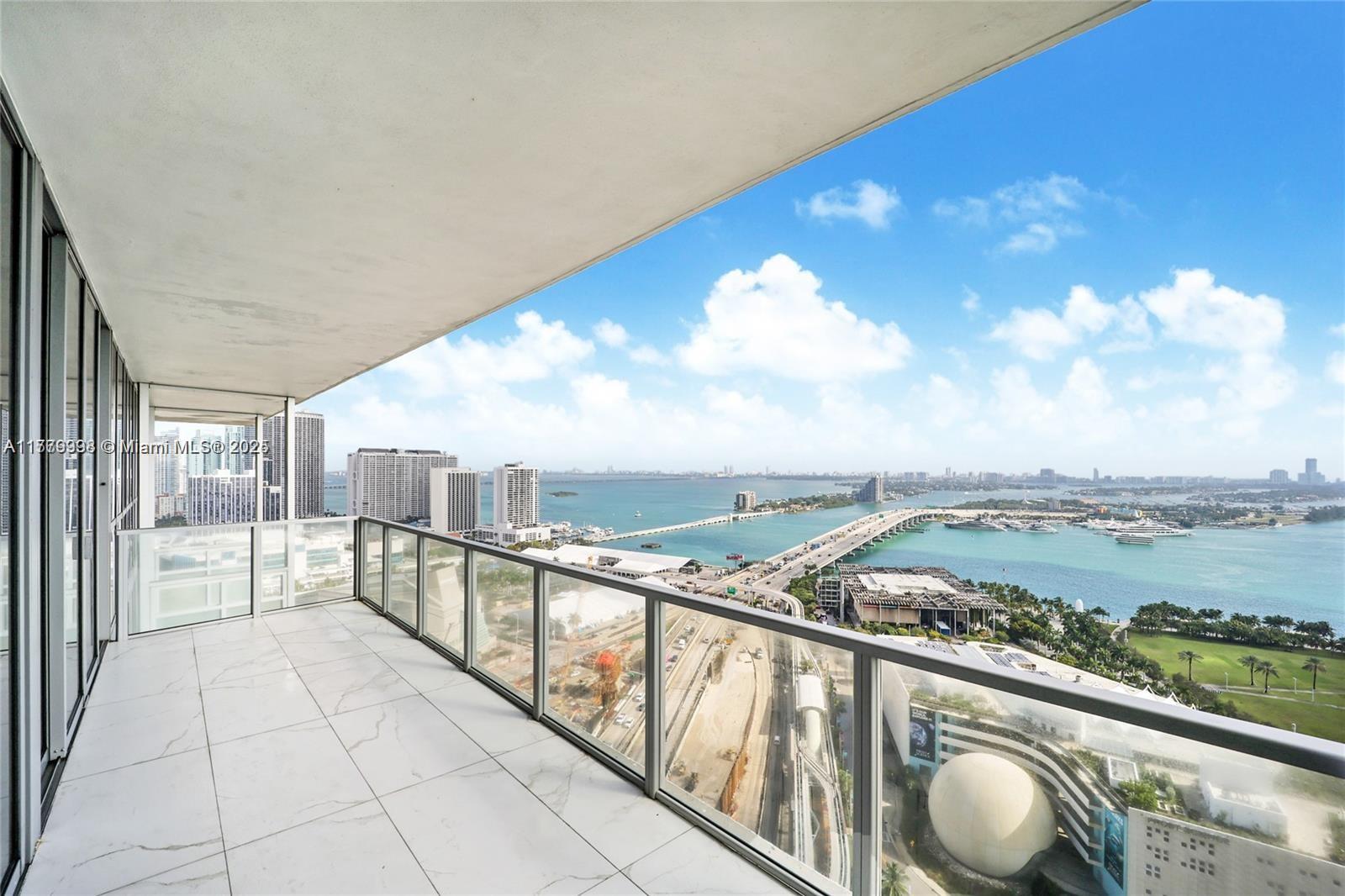 1100 Biscayne Blvd # 3004