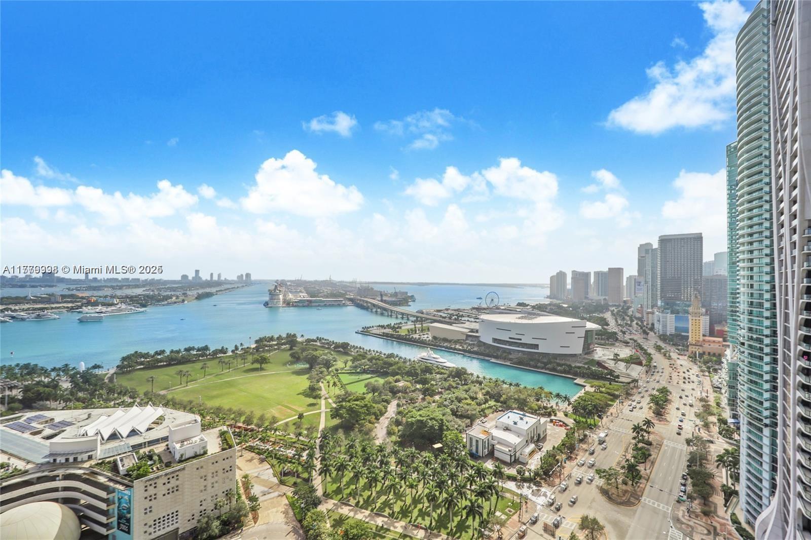 1100 Biscayne Blvd # 3004