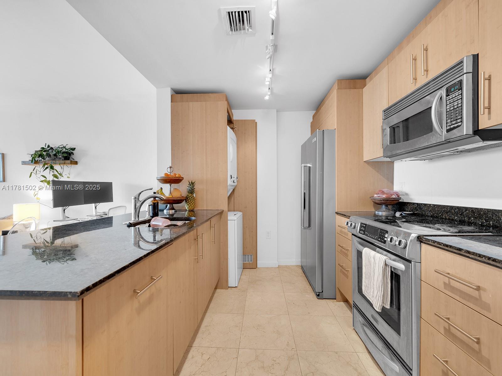 10275 Collins Ave # 429
