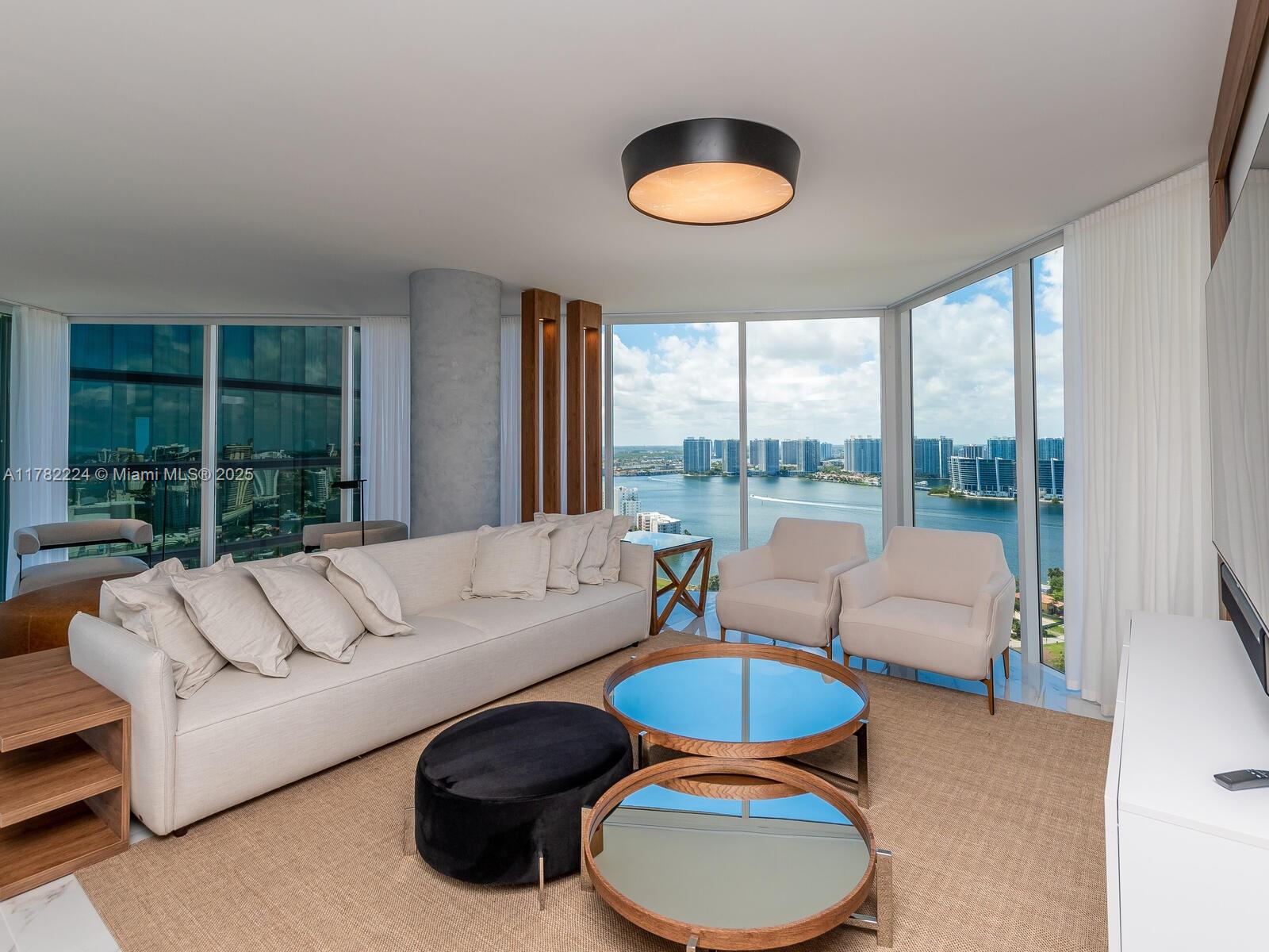 18671 Collins Ave # 3103