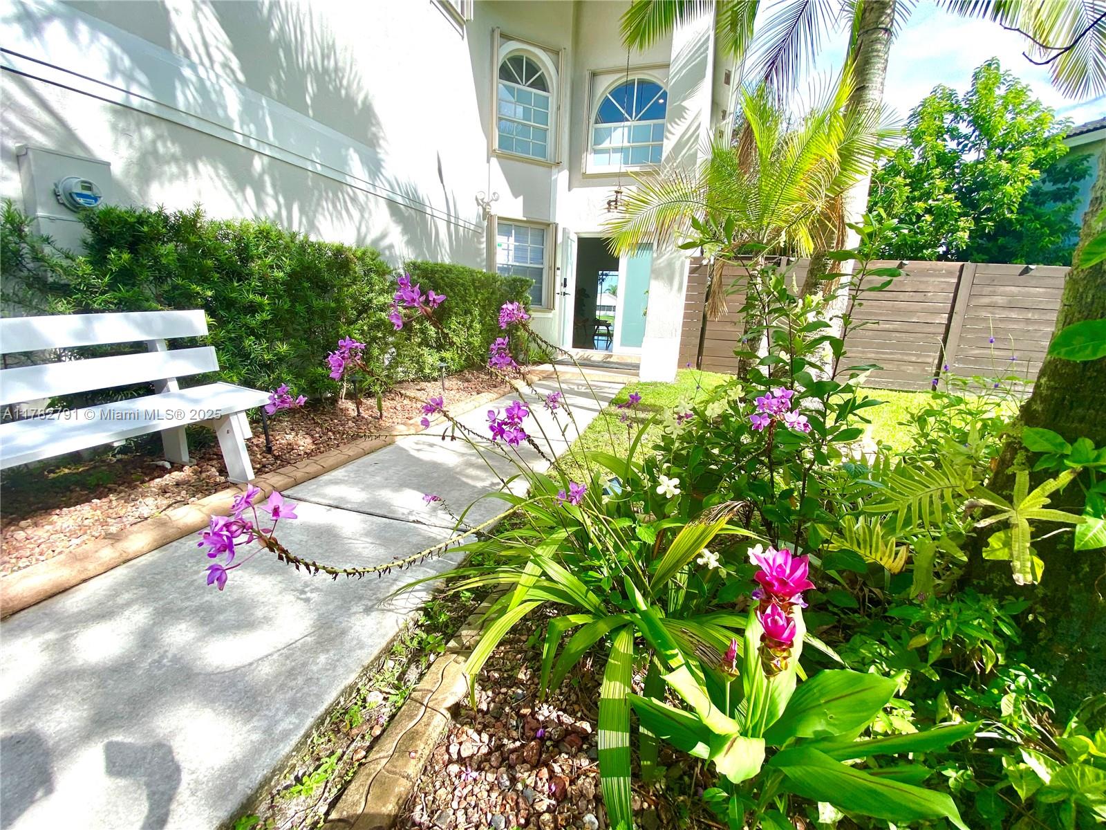 480 SW 203rd Ave # 480